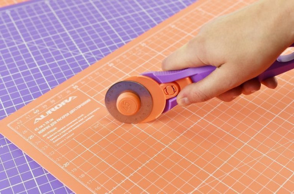 Коврик раскройный двухсторонний Aurora 45*30см AU-A3Orange Коврик раскройный двухсторонний Aurora 45*30см AU-A3Orange