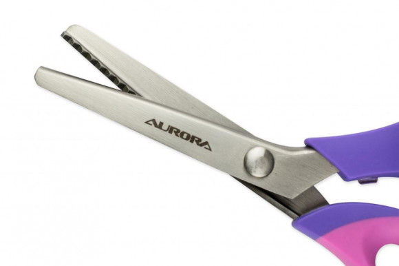 Ножницы Aurora зигзаг (5мм) 23 см (цветные ручки) AU 493 Ножницы Aurora зигзаг (5мм) 23 см (цветные ручки) AU 493