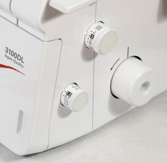 Оверлок Brother 3100DL Оверлок Brother 3100DL